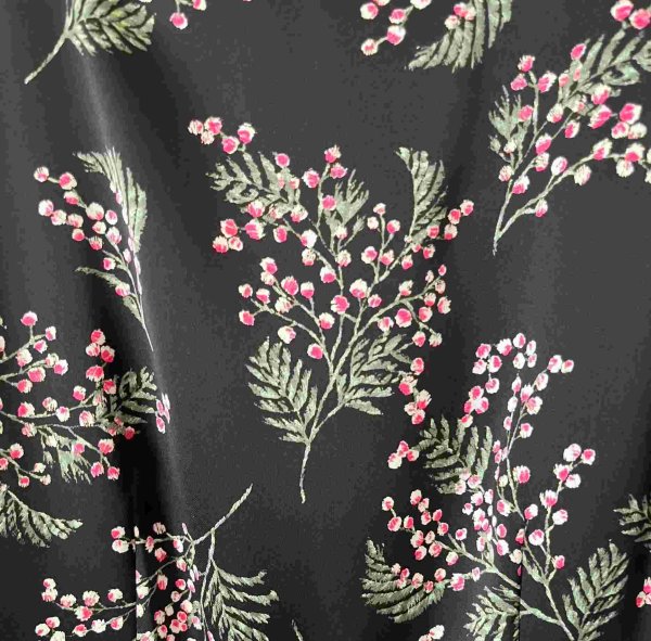 画像3: 聖子さんもお気に入りの小花柄切り替えギャザースカート (3)