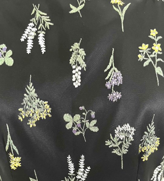 画像2: フラワーモチーフオーガンジーワンピース BLACK (2)